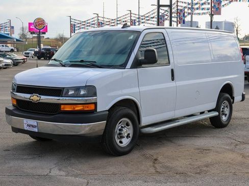 Used 2024 Chevrolet Express 2500 w/ Driver Convenience Package image 6
