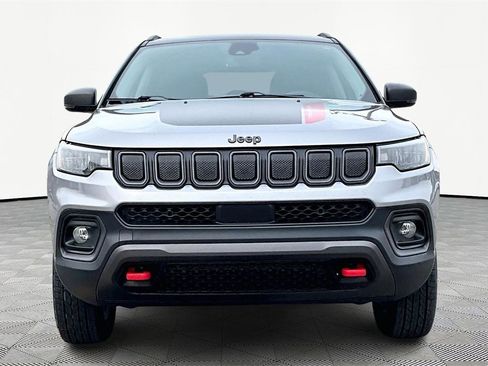 Used 2022 Jeep Compass Trailhawk w/ Trailhawk Convenience Group image 3