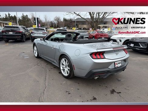 Used 2025 Ford Mustang GT Premium image 9