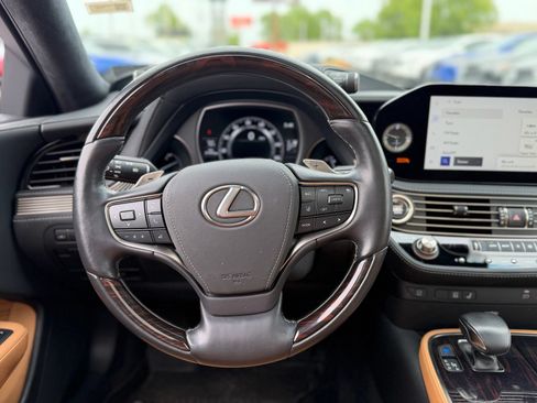 Used 2023 Lexus LS 500 AWD w/ Luxury Package image 14