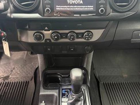 Used 2020 Toyota Tacoma SR5 image 11