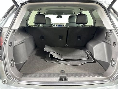 Used 2023 GMC Terrain SLT image 26