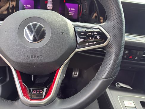 Used 2022 Volkswagen GTI S image 17
