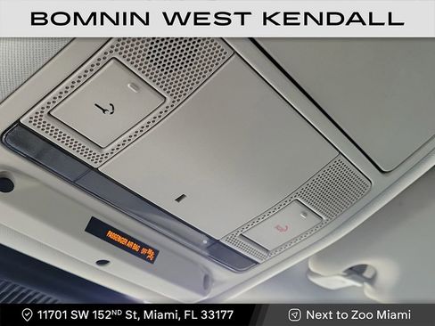 Used 2020 Jaguar E-PACE Base image 25