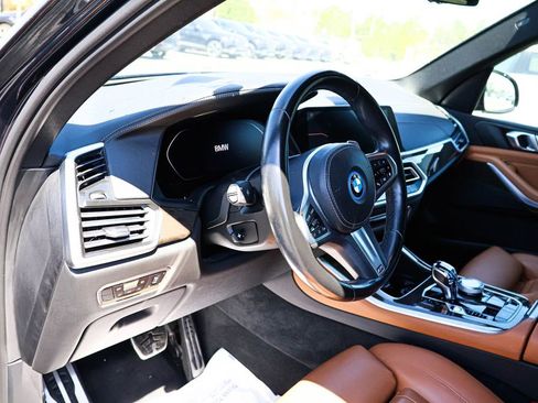 Used 2022 BMW X5 xDrive45e w/ M Sport Package AWD/4WD image 16