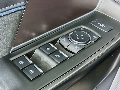 New 2026 Ford F250 Platinum w/ Tremor Off-Road Package image 30