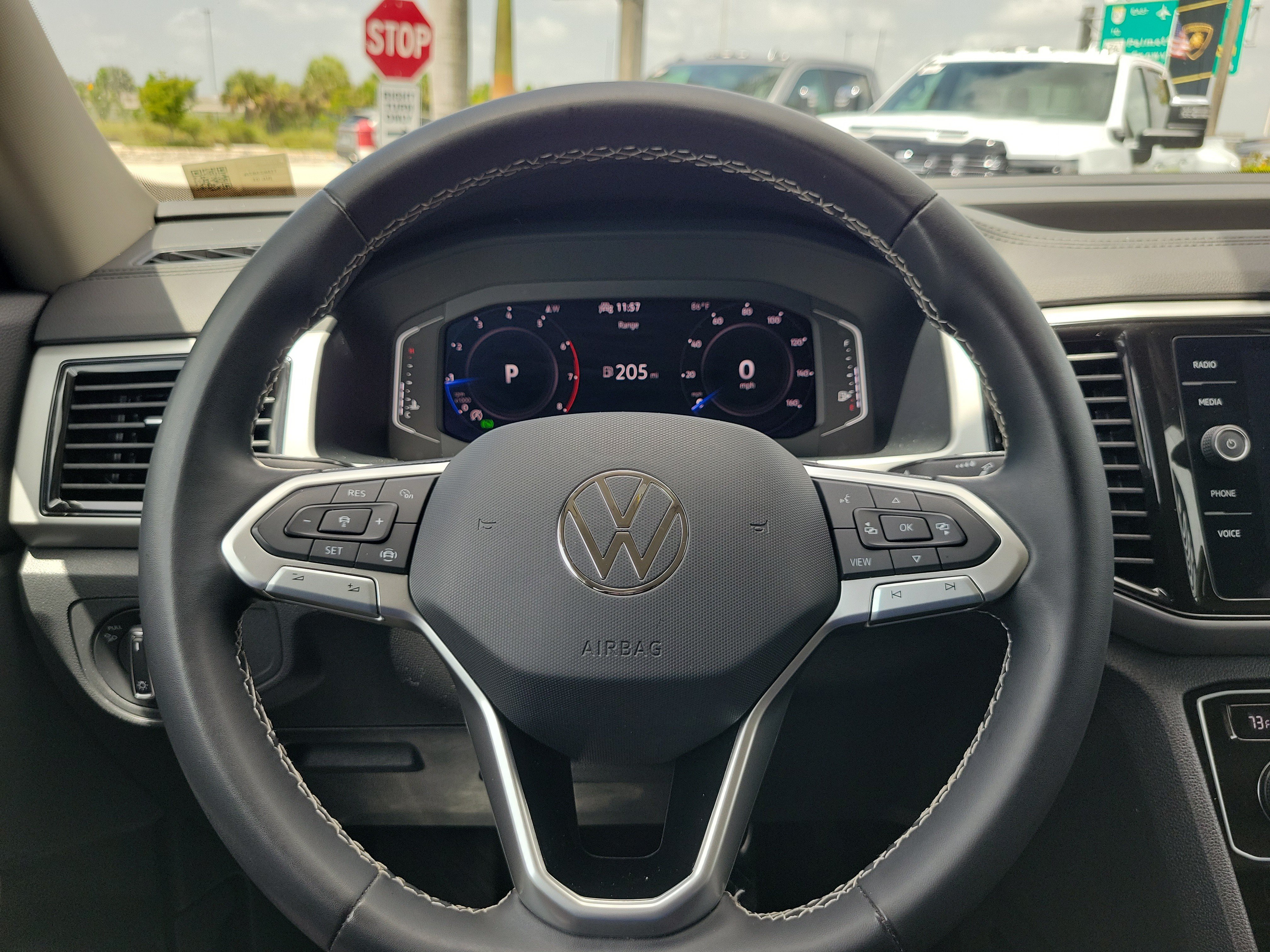Used 2023 Volkswagen Atlas SE FWD image 19