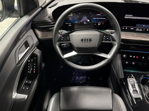 Used 2025 Audi Q5 Premium Plus w/ Premium Plus AWD/4WD image 13