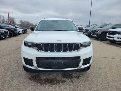 Used 2023 Jeep Grand Cherokee L Laredo AWD/4WD image 18