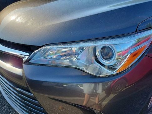 Used 2015 Toyota Camry XLE image 10