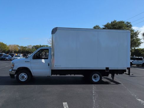 New 2026 Ford E-350 and Econoline 350 Super Duty w/ Power Equipment Group RWD image 7
