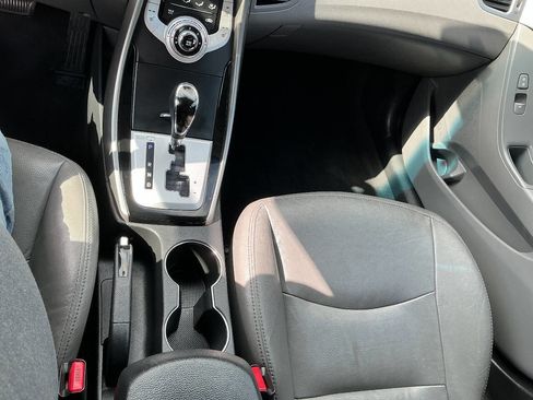 Used 2012 Hyundai Elantra Limited image 28