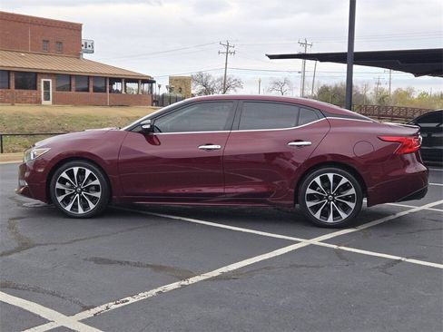 Used 2018 Nissan Maxima SR image 4