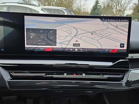 Used 2024 BMW 530i xDrive w/ Convenience Package image 60