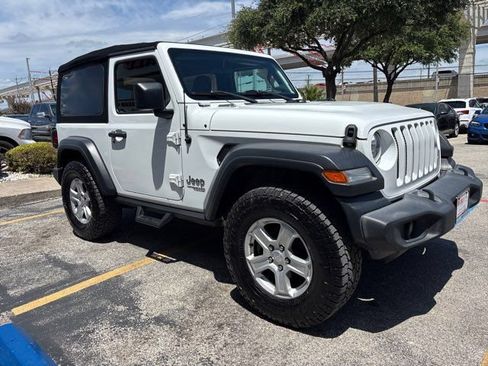Used 2020 Jeep Wrangler Sport AWD/4WD image 7