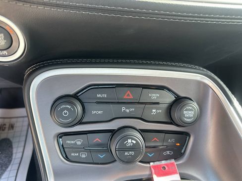 Used 2022 Dodge Challenger SXT w/ Plus Package RWD image 13