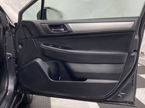 Used 2018 Subaru Outback 2.5i Premium image 21