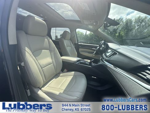 Used 2020 Buick Enclave Essence FWD image 24