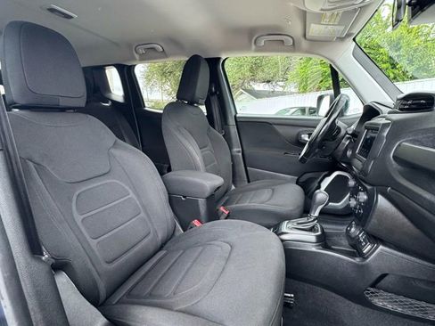 Used 2019 Jeep Renegade Latitude w/ Safety & Security Group II image 20