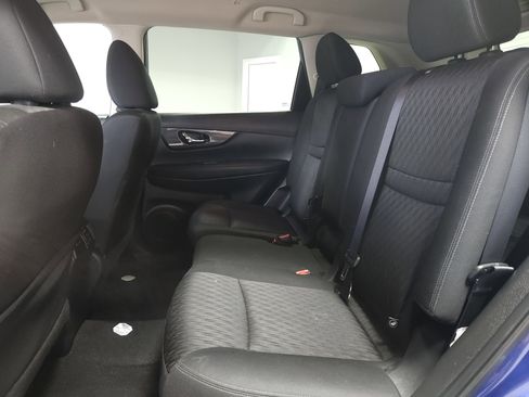 Used 2020 Nissan Rogue SV image 13