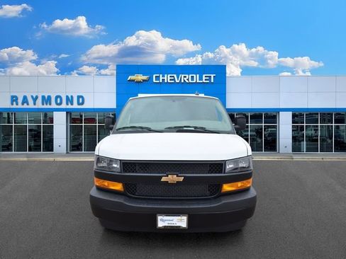New 2025 Chevrolet Express 2500 Extended RWD image 9