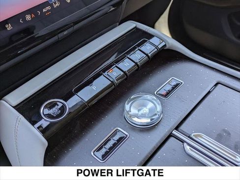 New 2026 Lincoln Navigator L Black Label AWD/4WD image 10