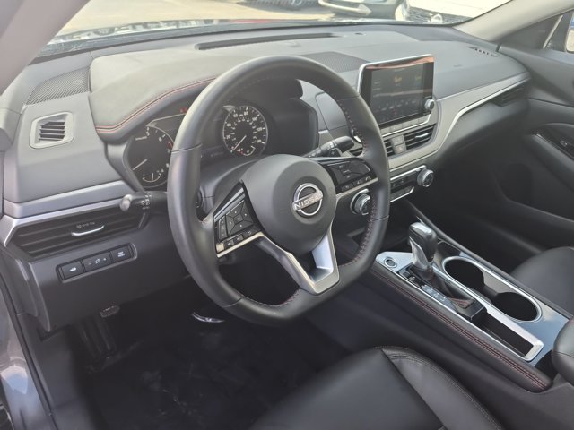 Used 2025 Nissan Altima 2.5 SR FWD image 15