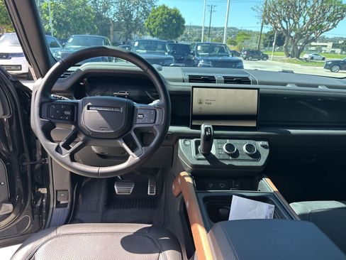 Used 2024 Land Rover Defender 110 X image 21
