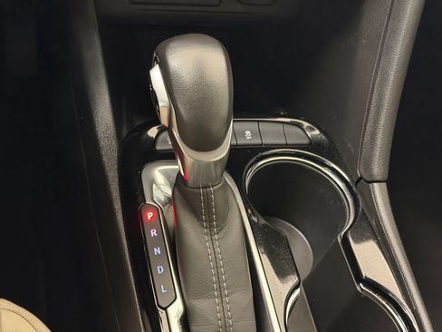 Used 2021 Buick Encore GX Preferred w/ Cold Weather Comfort Package image 18