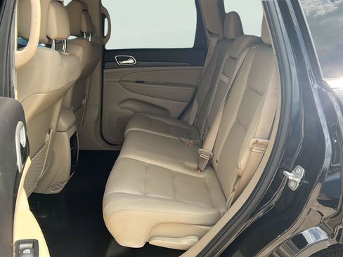 Used 2022 Jeep Grand Cherokee Laredo E w/ Security & Convenience Group AWD/4WD image 15