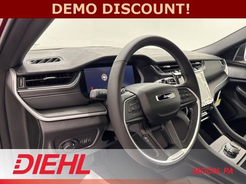 New 2025 Jeep Grand Cherokee Laredo X w/ Luxury Tech Group I image 21