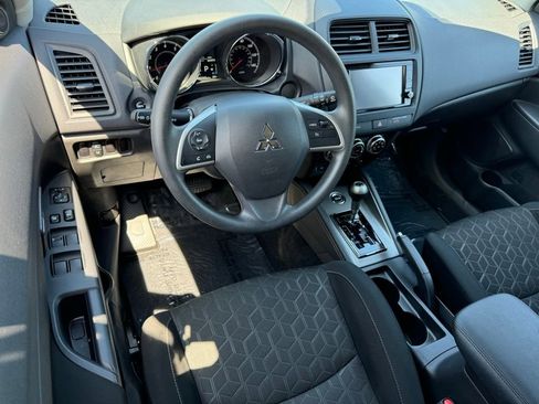 Used 2025 Mitsubishi Outlander Sport AWD image 24
