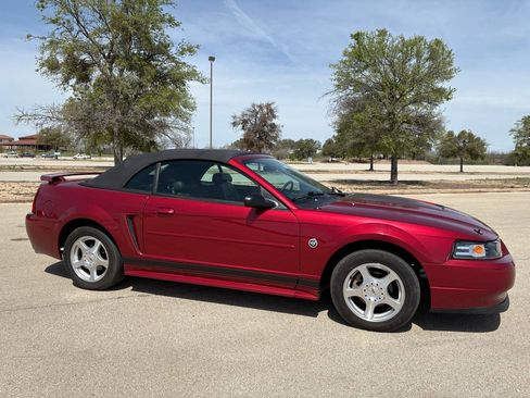 Used 2004 Ford Mustang 2dr CONVERTIBLE V6 image 64