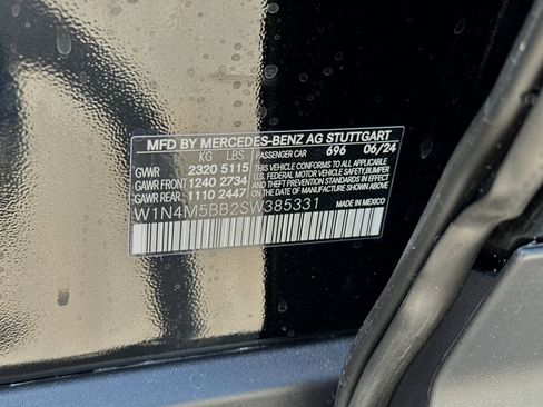 Used 2025 Mercedes-Benz GLB 35 AMG 4MATIC image 34