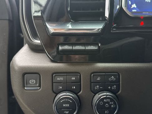 Used 2024 Chevrolet Silverado 3500 LTZ w/ LTZ Premium Package image 19