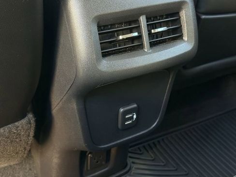 Used 2020 GMC Terrain SLT image 32