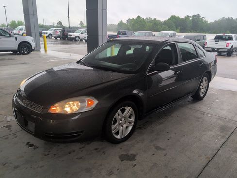 Used 2015 Chevrolet Impala LT w/ LT Sunroof Package FWD image 1