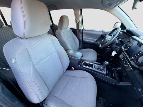 Used 2021 Toyota Tacoma SR w/ SR Convenience Package image 13