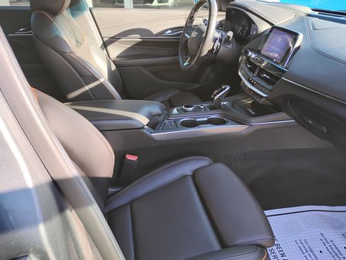 Used 2020 Cadillac CT4 V w/ Climate Package image 33