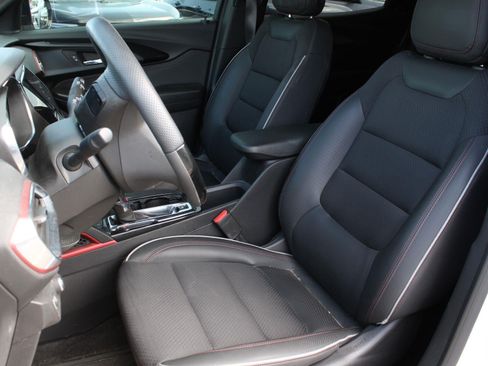 Used 2023 Chevrolet TrailBlazer RS w/ Sun and Liftgate Package AWD/4WD image 16