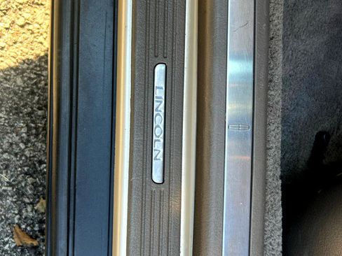 Used 2002 Lincoln LS image 22