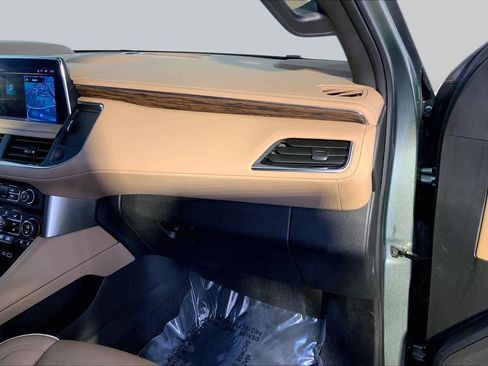 Used 2023 Chevrolet Tahoe Premier w/ Advanced Technology Package AWD/4WD image 19