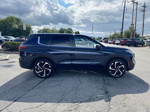 Used 2023 Mitsubishi Outlander SE AWD/4WD image 8