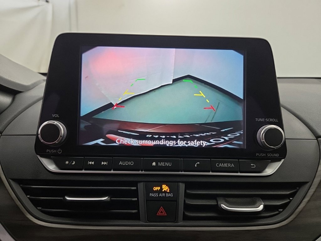 Used 2025 Nissan Altima 2.5 SV FWD image 31