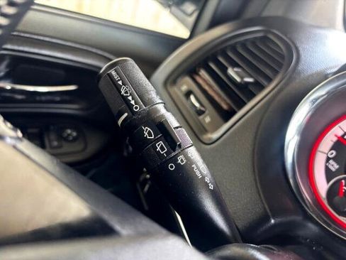 Used 2018 Dodge Grand Caravan SE image 22