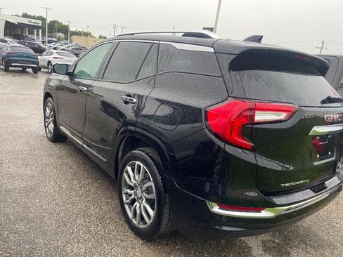 Used 2024 GMC Terrain Denali w/ Denali Premium Package AWD/4WD image 5