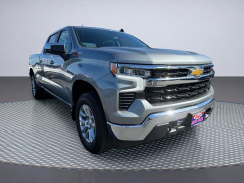 Used 2025 Chevrolet Silverado 1500 LT w/ Z71 Off-Road Package AWD/4WD image 10