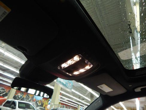 Used 2022 Mercedes-Benz GLE 350 4MATIC w/ AMG Line Exterior image 29