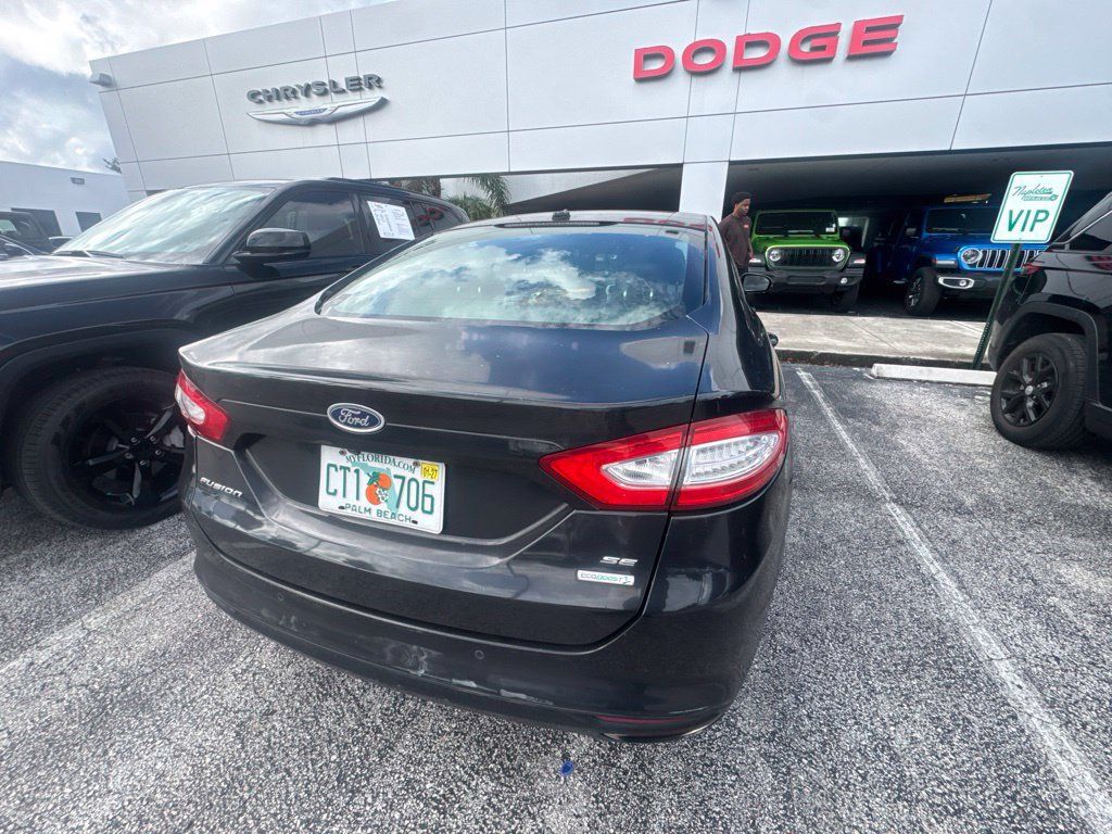 Used 2013 Ford Fusion SE FWD image 29