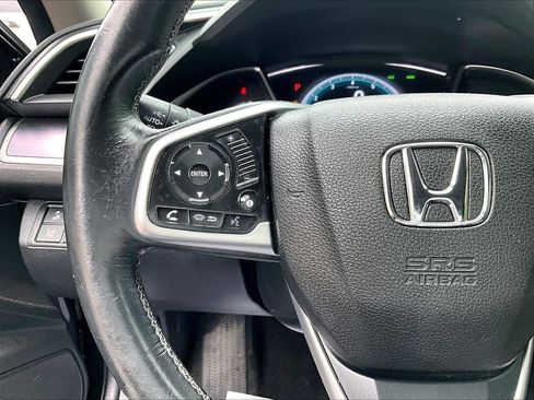 Used 2018 Honda Civic Touring image 16